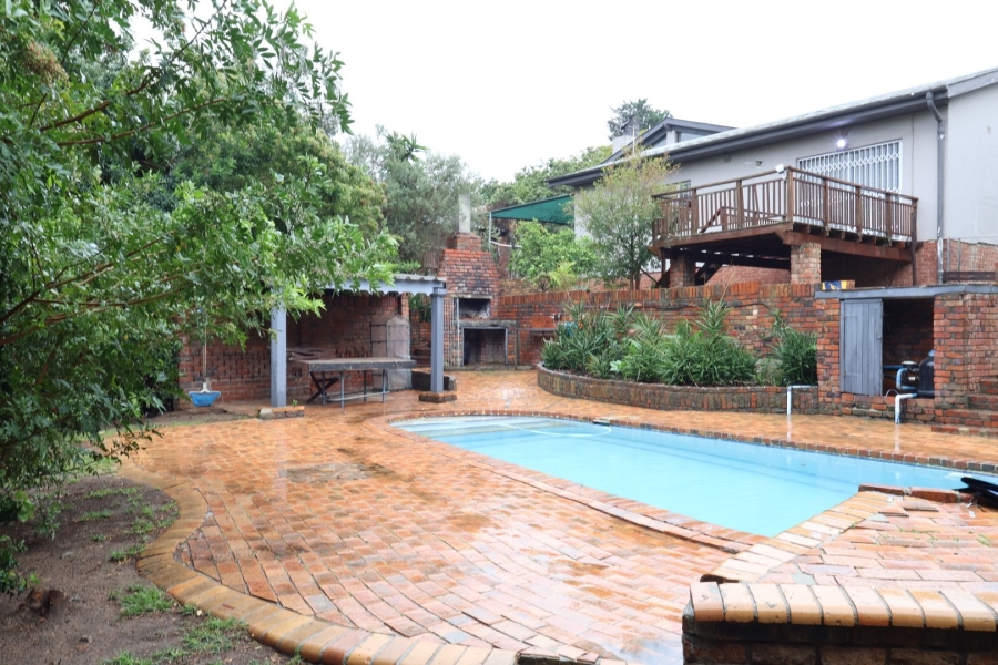 5 Bedroom Property for Sale in Vierlanden Western Cape